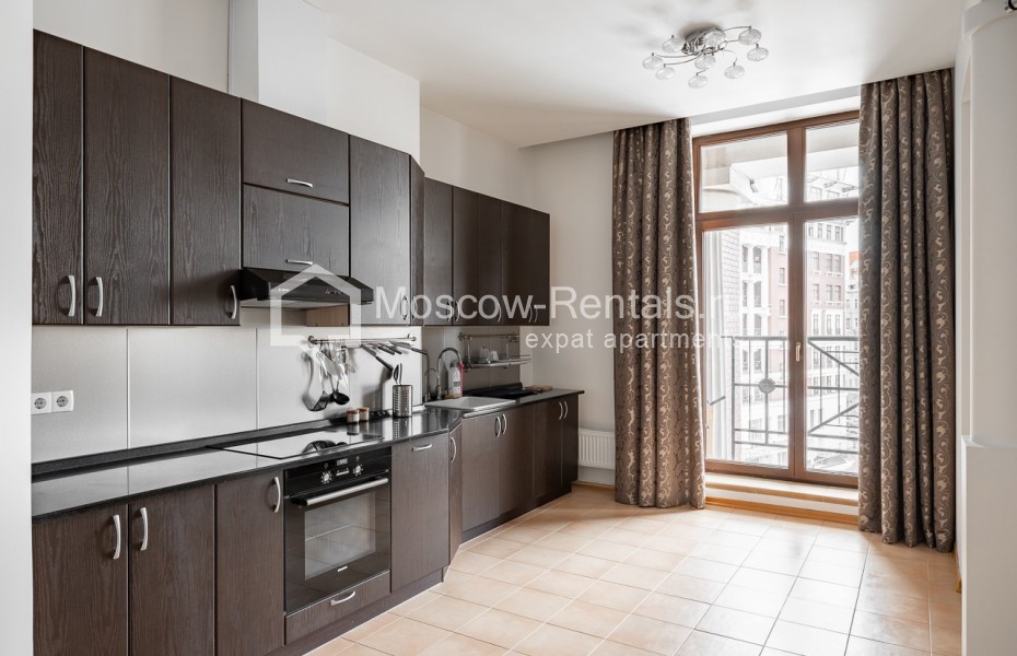 Photo #5 3-room (2 BR) apartment for <a href="http://moscow-rentals.ru/en/articles/long-term-rent" target="_blank">a long-term</a> rent
 in Russia, Moscow, M. Polyanka str, 2