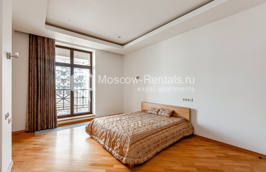 Photo #6 3-room (2 BR) apartment for <a href="http://moscow-rentals.ru/en/articles/long-term-rent" target="_blank">a long-term</a> rent
 in Russia, Moscow, M. Polyanka str, 2