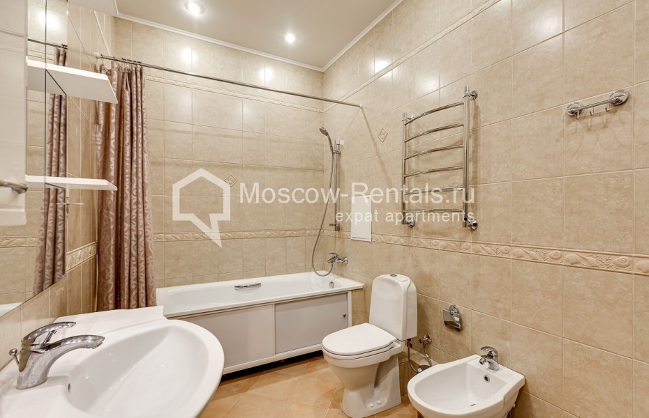 Photo #12 3-room (2 BR) apartment for <a href="http://moscow-rentals.ru/en/articles/long-term-rent" target="_blank">a long-term</a> rent
 in Russia, Moscow, M. Polyanka str, 2