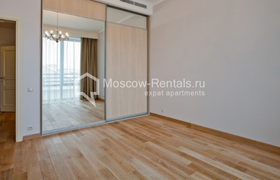 Photo #8 5-room (4 BR) apartment for <a href="http://moscow-rentals.ru/en/articles/long-term-rent" target="_blank">a long-term</a> rent
 in Russia, Moscow, Kazarmennyi lane, 3