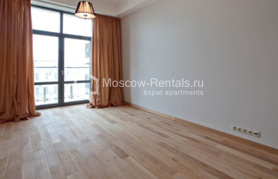 Photo #6 5-room (4 BR) apartment for <a href="http://moscow-rentals.ru/en/articles/long-term-rent" target="_blank">a long-term</a> rent
 in Russia, Moscow, Kazarmennyi lane, 3