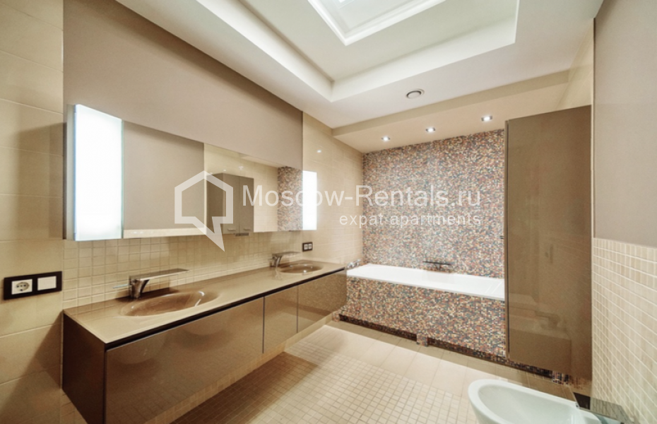 Фото №14 5-комн. кв. в аренду на длительный срок в Россия, Москва, Островной проезд, 8