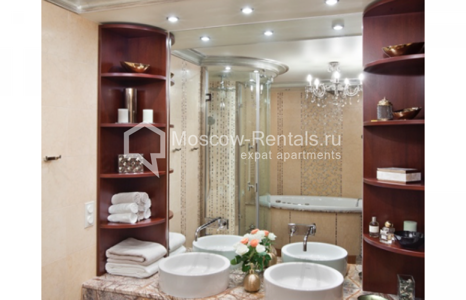 Photo #7 5-room (4 BR) apartment for <a href="http://moscow-rentals.ru/en/articles/long-term-rent" target="_blank">a long-term</a> rent
 in Russia, Moscow, Ostrovnoi proezd, 9К1