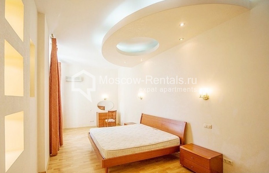 Photo #5 4-room (3 BR) apartment for <a href="http://moscow-rentals.ru/en/articles/long-term-rent" target="_blank">a long-term</a> rent
 in Russia, Moscow, Serafimovicha str, 2