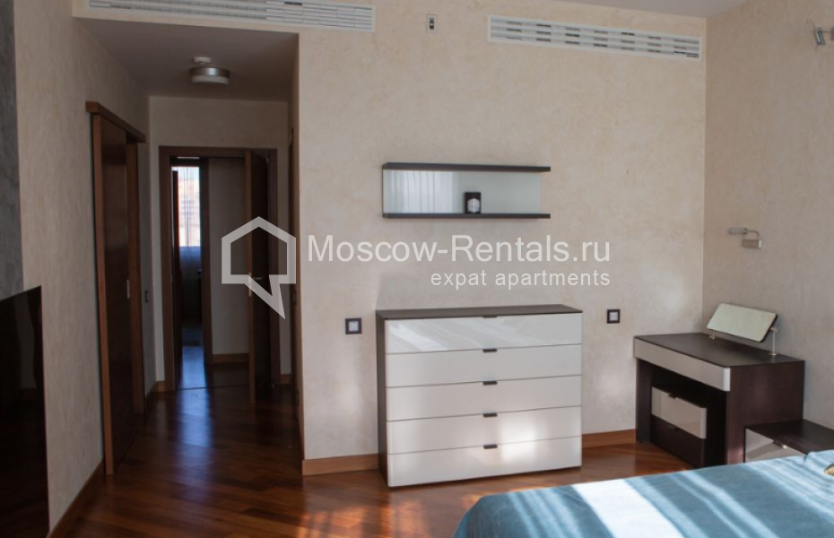 Photo #8 4-room (3 BR) apartment for <a href="http://moscow-rentals.ru/en/articles/long-term-rent" target="_blank">a long-term</a> rent
 in Russia, Moscow, Garibaldi str, 15