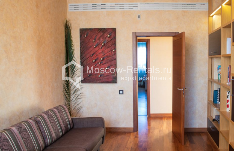 Photo #16 4-room (3 BR) apartment for <a href="http://moscow-rentals.ru/en/articles/long-term-rent" target="_blank">a long-term</a> rent
 in Russia, Moscow, Garibaldi str, 15