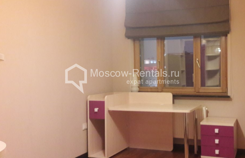 Photo #14 4-room (3 BR) apartment for <a href="http://moscow-rentals.ru/en/articles/long-term-rent" target="_blank">a long-term</a> rent
 in Russia, Moscow, Lomonosovskyi prosp, 25к3