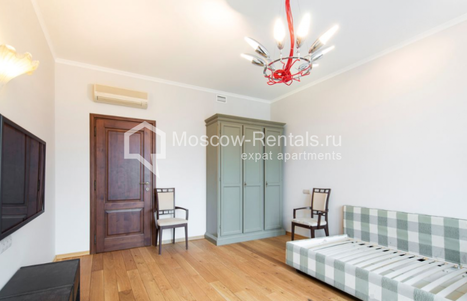 Photo #9 4-room (3 BR) apartment for <a href="http://moscow-rentals.ru/en/articles/long-term-rent" target="_blank">a long-term</a> rent
 in Russia, Moscow, Leninskyi prosp, 98к1