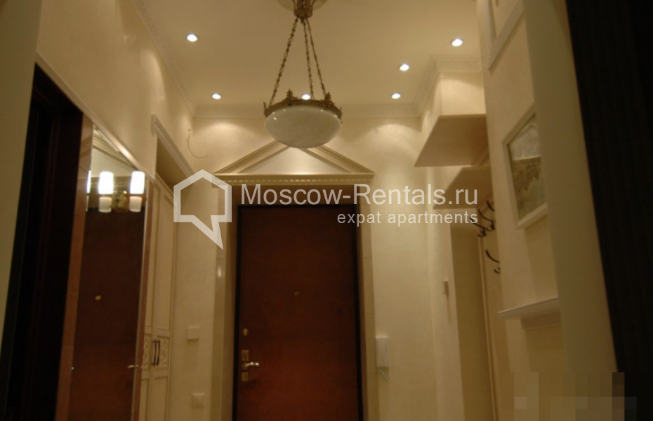 Photo #2 3-room (2 BR) apartment for <a href="http://moscow-rentals.ru/en/articles/long-term-rent" target="_blank">a long-term</a> rent
 in Russia, Moscow, Karetnyi ryad, 5/10С2