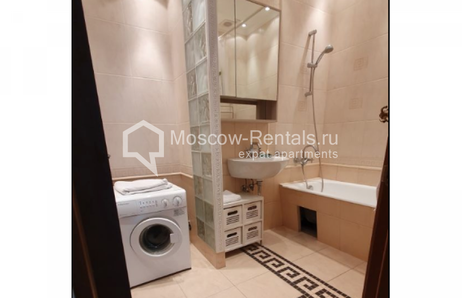 Photo #10 3-room (2 BR) apartment for <a href="http://moscow-rentals.ru/en/articles/long-term-rent" target="_blank">a long-term</a> rent
 in Russia, Moscow, Karetnyi ryad, 5/10С2