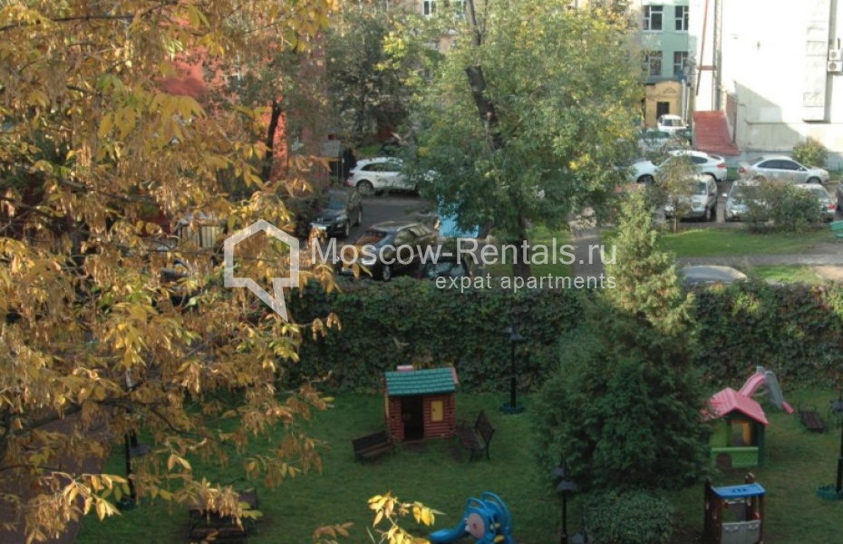 Photo #12 3-room (2 BR) apartment for <a href="http://moscow-rentals.ru/en/articles/long-term-rent" target="_blank">a long-term</a> rent
 in Russia, Moscow, Karetnyi ryad, 5/10С2