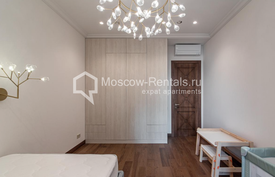 Photo #20 5-room (4 BR) apartment for <a href="http://moscow-rentals.ru/en/articles/long-term-rent" target="_blank">a long-term</a> rent
 in Russia, Moscow, Vavilova str, 4