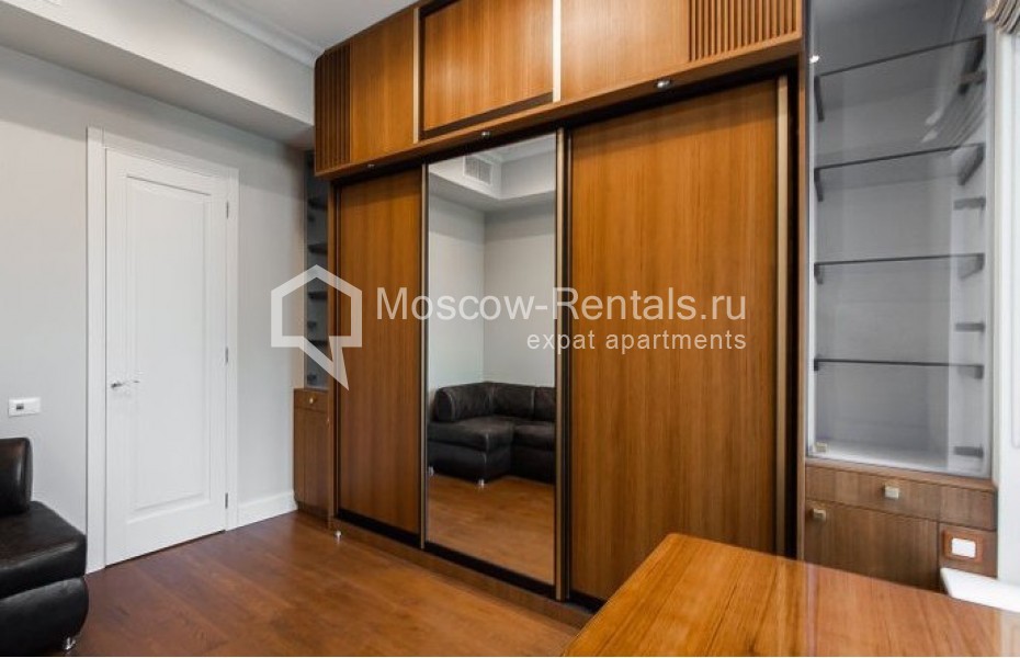 Photo #10 4-room (3 BR) apartment for <a href="http://moscow-rentals.ru/en/articles/long-term-rent" target="_blank">a long-term</a> rent
 in Russia, Moscow, Ordzhonikidze str, 1