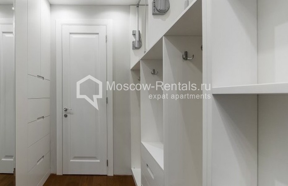 Photo #17 4-room (3 BR) apartment for <a href="http://moscow-rentals.ru/en/articles/long-term-rent" target="_blank">a long-term</a> rent
 in Russia, Moscow, Ordzhonikidze str, 1