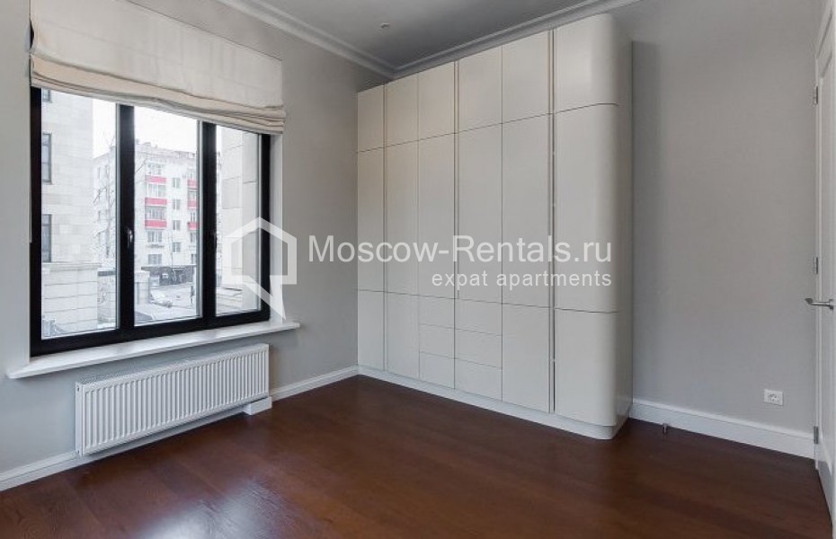 Photo #8 4-room (3 BR) apartment for <a href="http://moscow-rentals.ru/en/articles/long-term-rent" target="_blank">a long-term</a> rent
 in Russia, Moscow, Ordzhonikidze str, 1