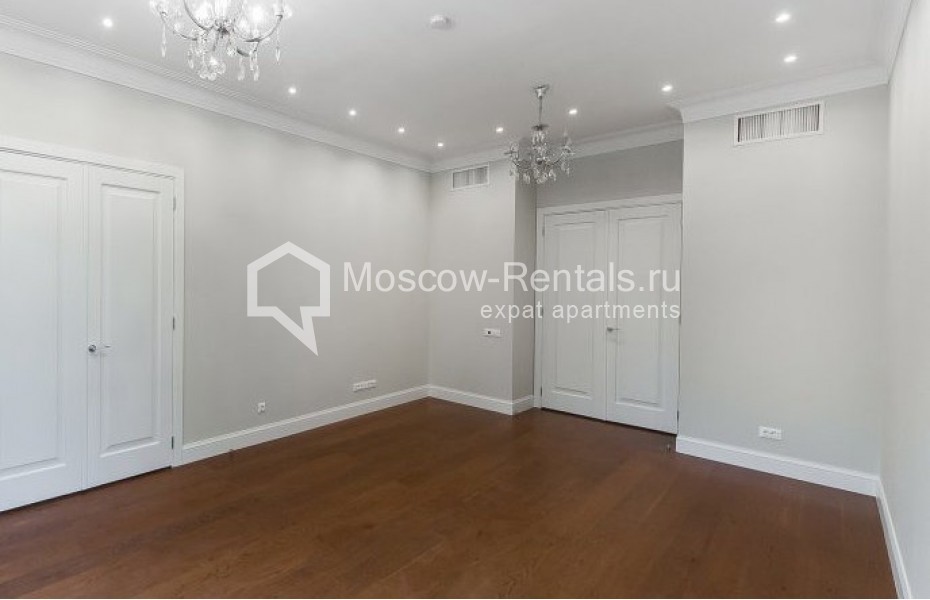 Photo #6 4-room (3 BR) apartment for <a href="http://moscow-rentals.ru/en/articles/long-term-rent" target="_blank">a long-term</a> rent
 in Russia, Moscow, Ordzhonikidze str, 1