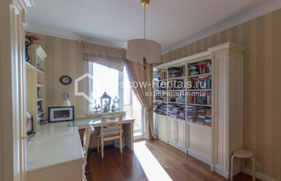 Photo #9 4-room (3 BR) apartment for <a href="http://moscow-rentals.ru/en/articles/long-term-rent" target="_blank">a long-term</a> rent
 in Russia, Moscow, Vorontsovskyi prudy str, 3