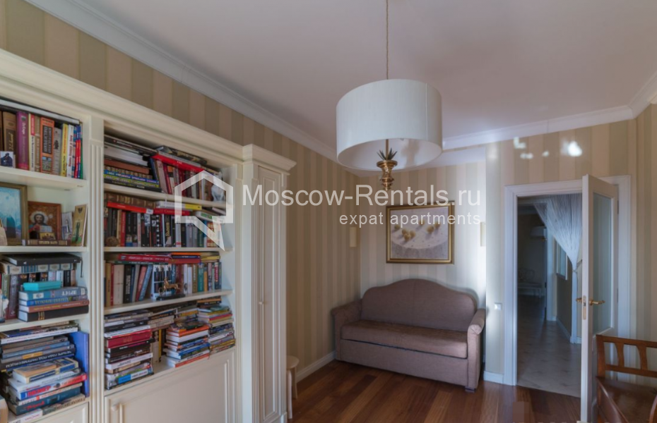 Photo #10 4-room (3 BR) apartment for <a href="http://moscow-rentals.ru/en/articles/long-term-rent" target="_blank">a long-term</a> rent
 in Russia, Moscow, Vorontsovskyi prudy str, 3