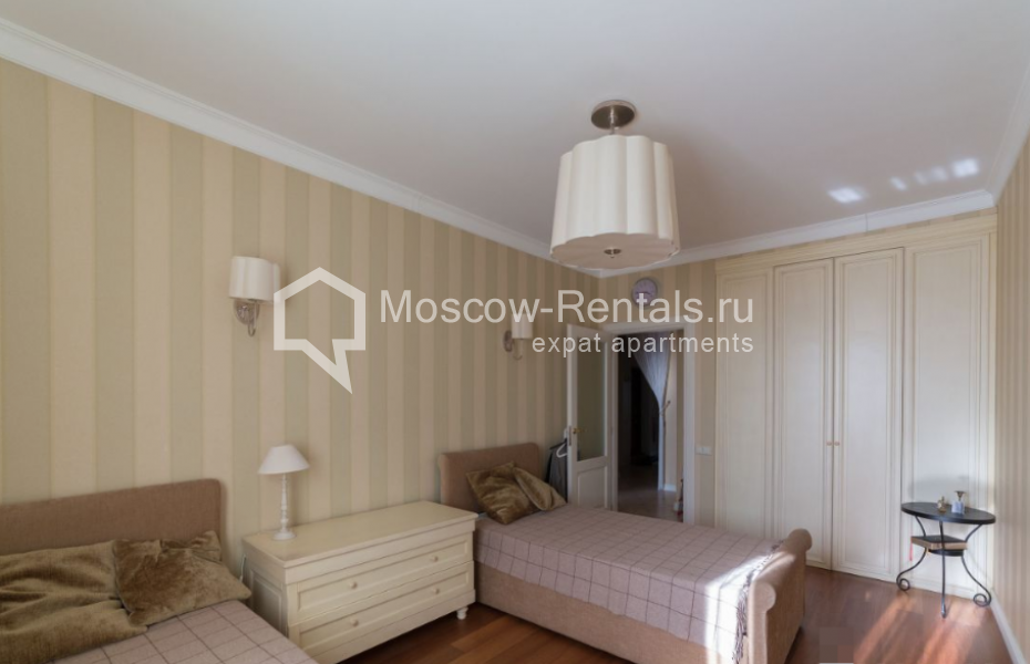 Photo #11 4-room (3 BR) apartment for <a href="http://moscow-rentals.ru/en/articles/long-term-rent" target="_blank">a long-term</a> rent
 in Russia, Moscow, Vorontsovskyi prudy str, 3