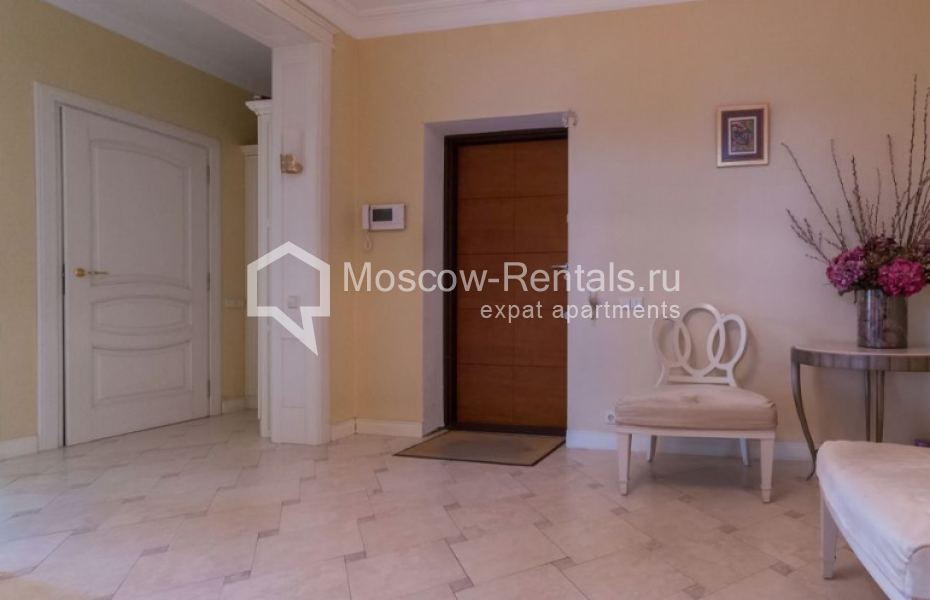 Photo #14 4-room (3 BR) apartment for <a href="http://moscow-rentals.ru/en/articles/long-term-rent" target="_blank">a long-term</a> rent
 in Russia, Moscow, Vorontsovskyi prudy str, 3