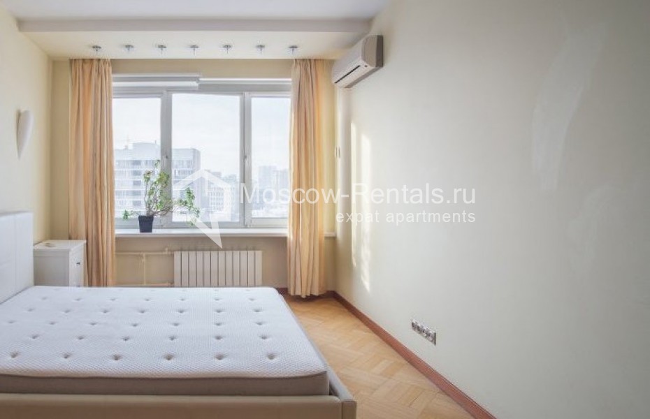 Photo #6 3-room (2 BR) apartment for <a href="http://moscow-rentals.ru/en/articles/long-term-rent" target="_blank">a long-term</a> rent
 in Russia, Moscow, B. Bronnaya str, 2/6