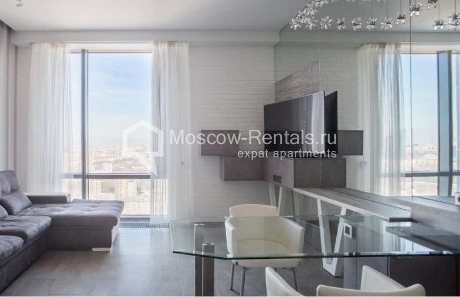 Photo #2 3-room (2 BR) apartment for <a href="http://moscow-rentals.ru/en/articles/long-term-rent" target="_blank">a long-term</a> rent
 in Russia, Moscow, Mosfilmovskaya str, 8