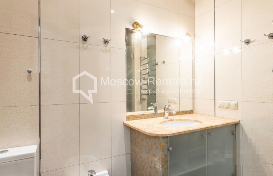 Photo #11 3-room (2 BR) apartment for <a href="http://moscow-rentals.ru/en/articles/long-term-rent" target="_blank">a long-term</a> rent
 in Russia, Moscow, M. Nikolopeskovskyi lane, 8