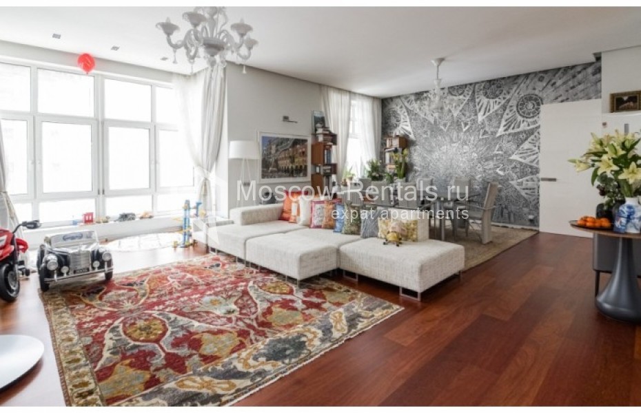 Photo #1 4-room (3 BR) apartment for <a href="http://moscow-rentals.ru/en/articles/long-term-rent" target="_blank">a long-term</a> rent
 in Russia, Moscow, M. Novopeskovskyi lane, 8