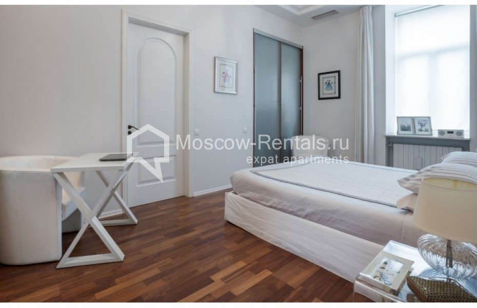 Photo #10 4-room (3 BR) apartment for <a href="http://moscow-rentals.ru/en/articles/long-term-rent" target="_blank">a long-term</a> rent
 in Russia, Moscow, Gusyatnikov lane, 13/3