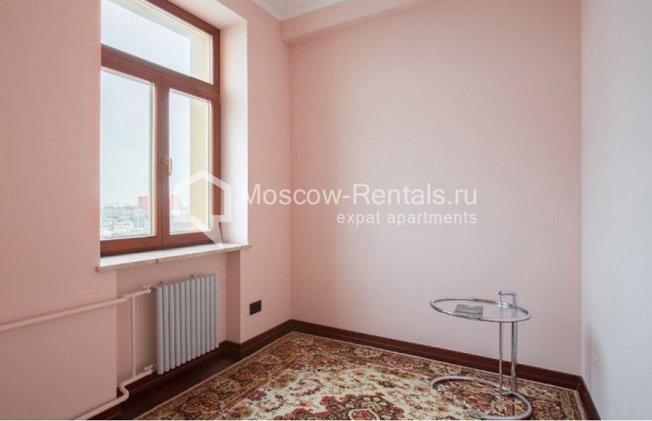 Photo #9 4-room (3 BR) apartment for <a href="http://moscow-rentals.ru/en/articles/long-term-rent" target="_blank">a long-term</a> rent
 in Russia, Moscow, Tverkskaya str, 19