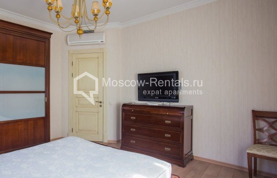 Photo #6 4-room (3 BR) apartment for <a href="http://moscow-rentals.ru/en/articles/long-term-rent" target="_blank">a long-term</a> rent
 in Russia, Moscow, M. Kozikhinskyi lane, 7