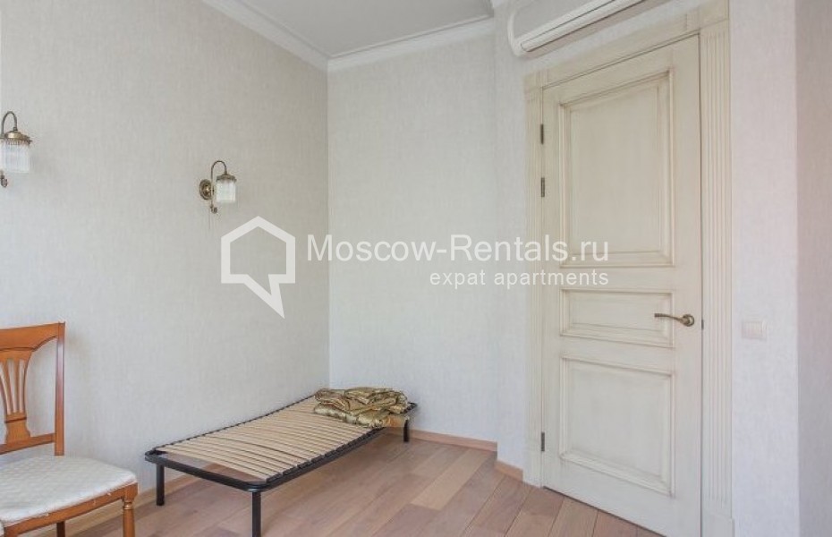 Photo #9 4-room (3 BR) apartment for <a href="http://moscow-rentals.ru/en/articles/long-term-rent" target="_blank">a long-term</a> rent
 in Russia, Moscow, M. Kozikhinskyi lane, 7