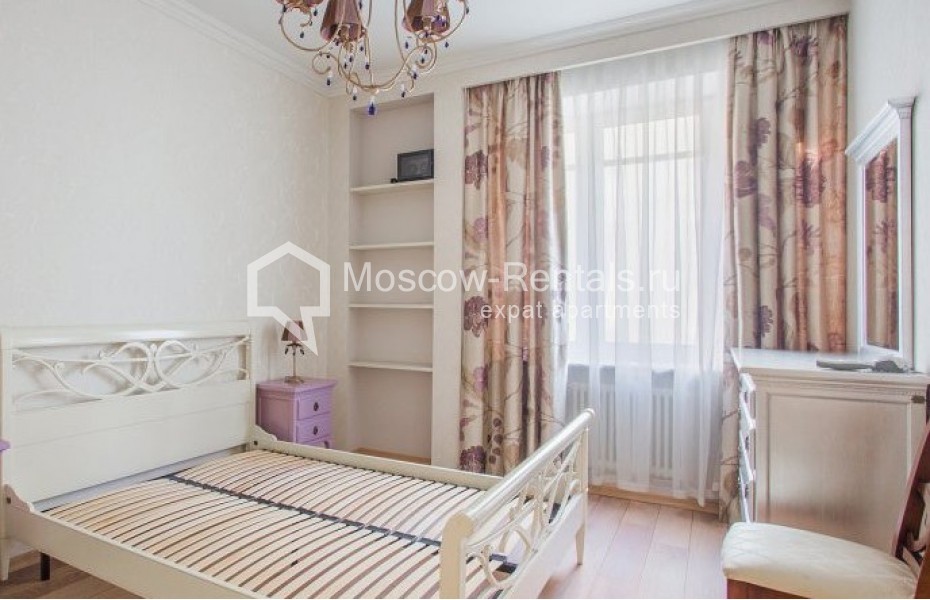 Photo #7 4-room (3 BR) apartment for <a href="http://moscow-rentals.ru/en/articles/long-term-rent" target="_blank">a long-term</a> rent
 in Russia, Moscow, M. Kozikhinskyi lane, 7