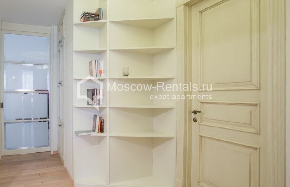 Photo #10 4-room (3 BR) apartment for <a href="http://moscow-rentals.ru/en/articles/long-term-rent" target="_blank">a long-term</a> rent
 in Russia, Moscow, M. Kozikhinskyi lane, 7