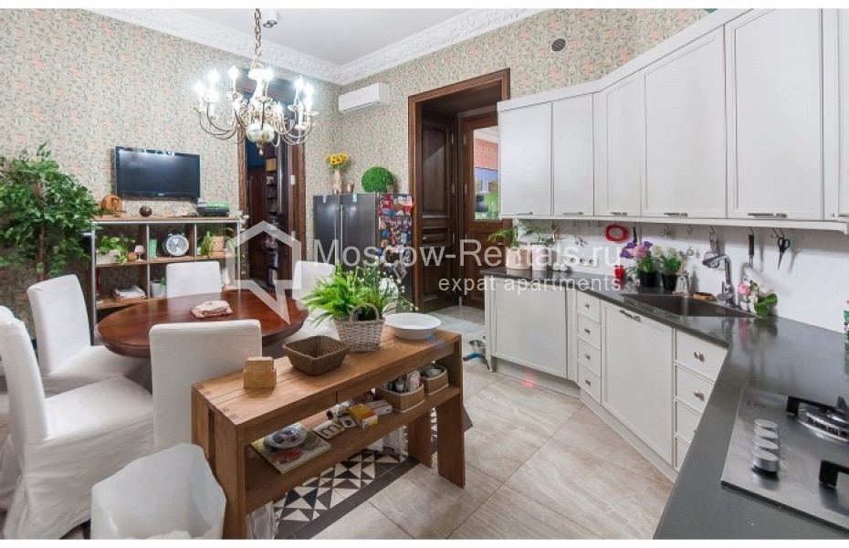 Photo #5 5-room (4 BR) apartment for <a href="http://moscow-rentals.ru/en/articles/long-term-rent" target="_blank">a long-term</a> rent
 in Russia, Moscow, Starokonushennyi lane, 41С2