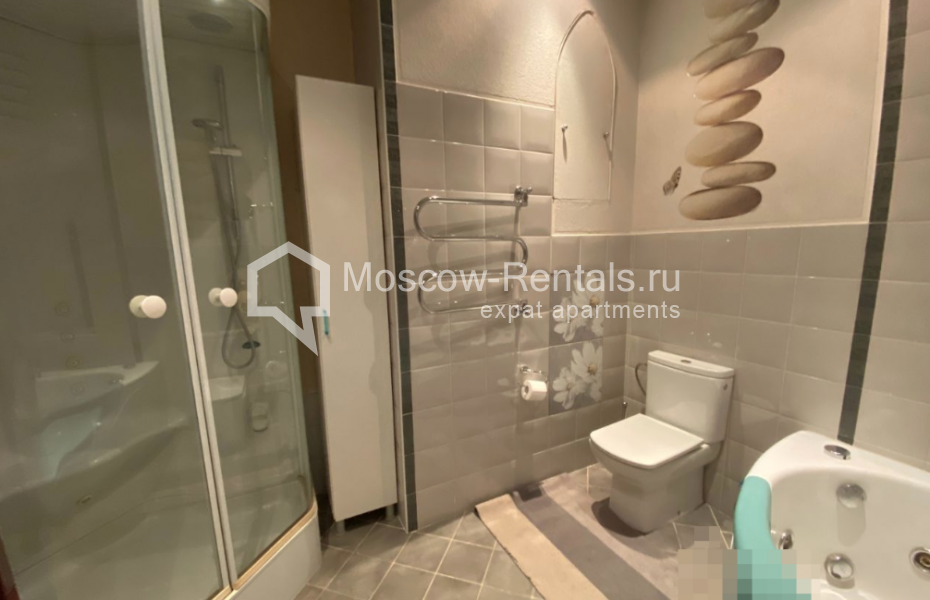 Photo #10 4-room (3 BR) apartment for <a href="http://moscow-rentals.ru/en/articles/long-term-rent" target="_blank">a long-term</a> rent
 in Russia, Moscow, Prechistenka str, 24/1