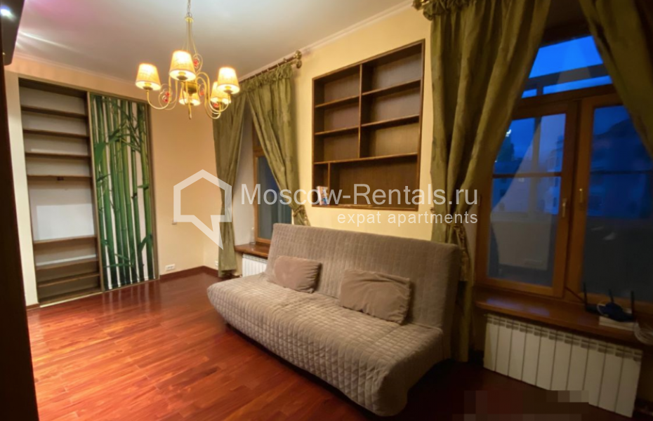 Photo #12 4-room (3 BR) apartment for <a href="http://moscow-rentals.ru/en/articles/long-term-rent" target="_blank">a long-term</a> rent
 in Russia, Moscow, Prechistenka str, 24/1