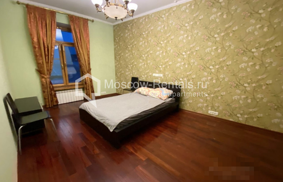 Photo #13 4-room (3 BR) apartment for <a href="http://moscow-rentals.ru/en/articles/long-term-rent" target="_blank">a long-term</a> rent
 in Russia, Moscow, Prechistenka str, 24/1