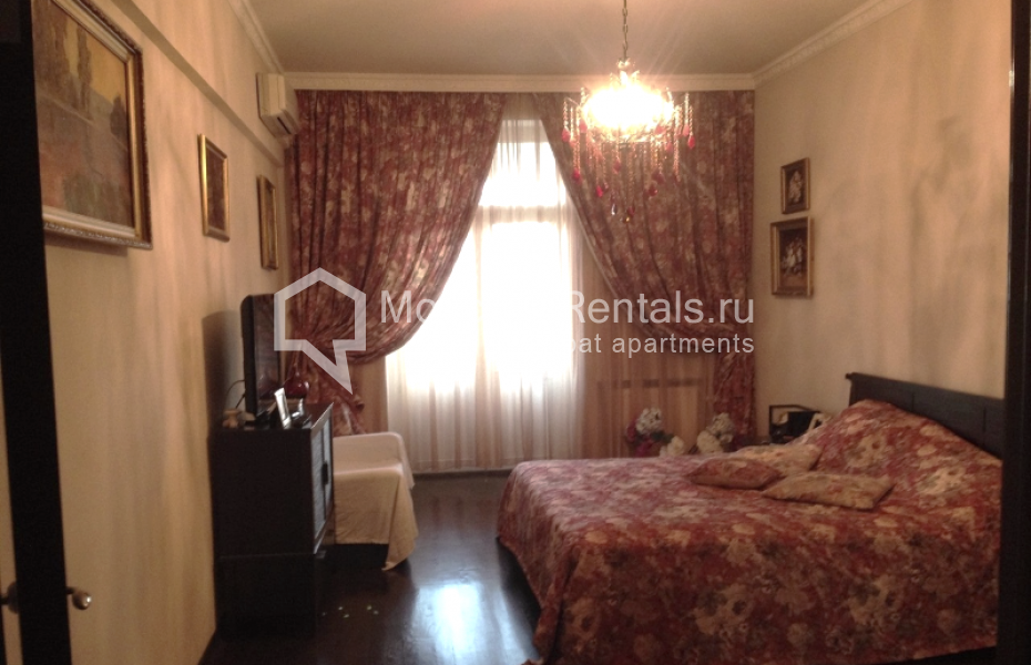 Photo #3 3-room (2 BR) apartment for <a href="http://moscow-rentals.ru/en/articles/long-term-rent" target="_blank">a long-term</a> rent
 in Russia, Moscow, Kievskaya str, 20