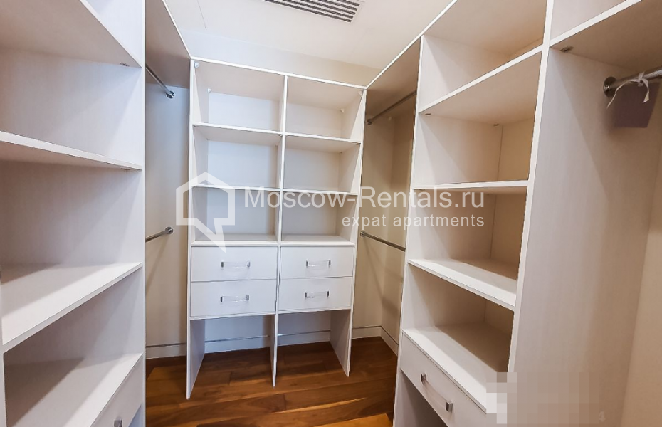 Photo #9 3-room (2 BR) apartment for <a href="http://moscow-rentals.ru/en/articles/long-term-rent" target="_blank">a long-term</a> rent
 in Russia, Moscow, 1st Krasnogvardeiskyi lane, 21с2