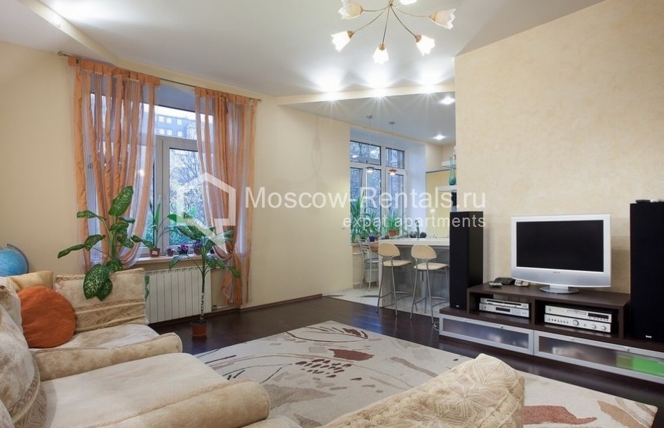 Photo #6 2-room (1 BR) apartment for <a href="http://moscow-rentals.ru/en/articles/long-term-rent" target="_blank">a long-term</a> rent
 in Russia, Moscow, Frunzenskaya emb, 36/2