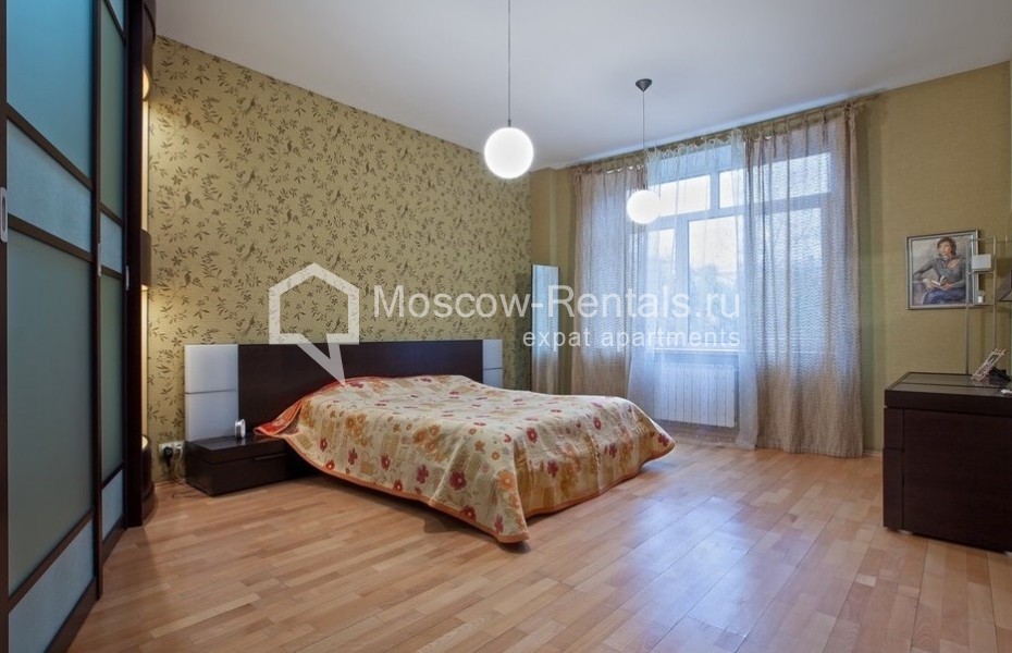 Photo #7 2-room (1 BR) apartment for <a href="http://moscow-rentals.ru/en/articles/long-term-rent" target="_blank">a long-term</a> rent
 in Russia, Moscow, Frunzenskaya emb, 36/2
