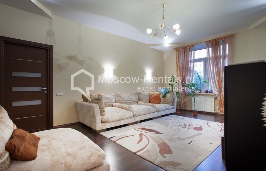 Photo #5 2-room (1 BR) apartment for <a href="http://moscow-rentals.ru/en/articles/long-term-rent" target="_blank">a long-term</a> rent
 in Russia, Moscow, Frunzenskaya emb, 36/2