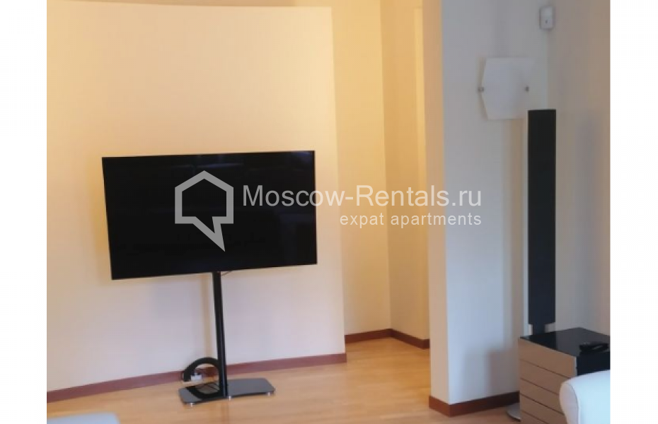 Photo #3 4-room (3 BR) apartment for <a href="http://moscow-rentals.ru/en/articles/long-term-rent" target="_blank">a long-term</a> rent
 in Russia, Moscow, Gilyarovskogo str, 7