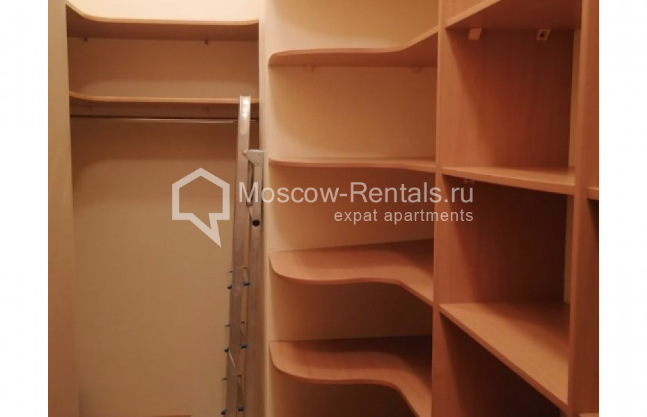 Photo #18 4-room (3 BR) apartment for <a href="http://moscow-rentals.ru/en/articles/long-term-rent" target="_blank">a long-term</a> rent
 in Russia, Moscow, Gilyarovskogo str, 7