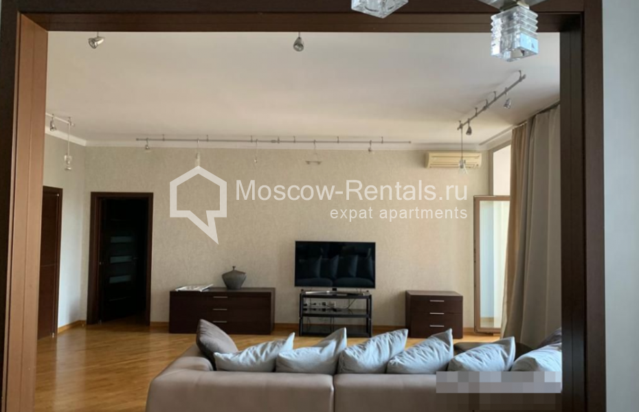 Photo #2 3-room (2 BR) apartment for <a href="http://moscow-rentals.ru/en/articles/long-term-rent" target="_blank">a long-term</a> rent
 in Russia, Moscow, Gilyarovskogo str, 50