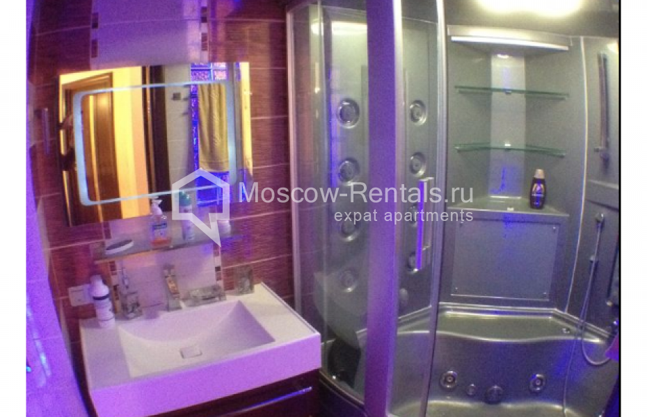 Photo #13 3-room (2 BR) apartment for <a href="http://moscow-rentals.ru/en/articles/long-term-rent" target="_blank">a long-term</a> rent
 in Russia, Moscow, Gazetnyi lane, 1/12