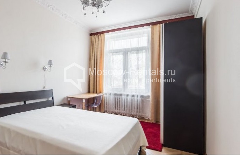 Photo #5 3-room (2 BR) apartment for <a href="http://moscow-rentals.ru/en/articles/long-term-rent" target="_blank">a long-term</a> rent
 in Russia, Moscow, Tverskaya str, 15