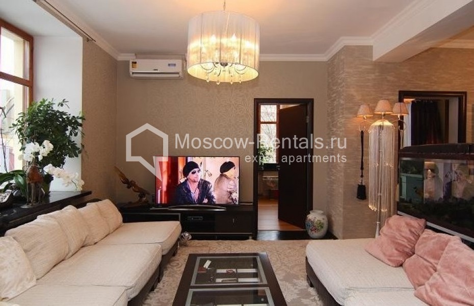 Photo #4 3-room (2 BR) apartment for <a href="http://moscow-rentals.ru/en/articles/long-term-rent" target="_blank">a long-term</a> rent
 in Russia, Moscow, Mansurovsky lane, 6