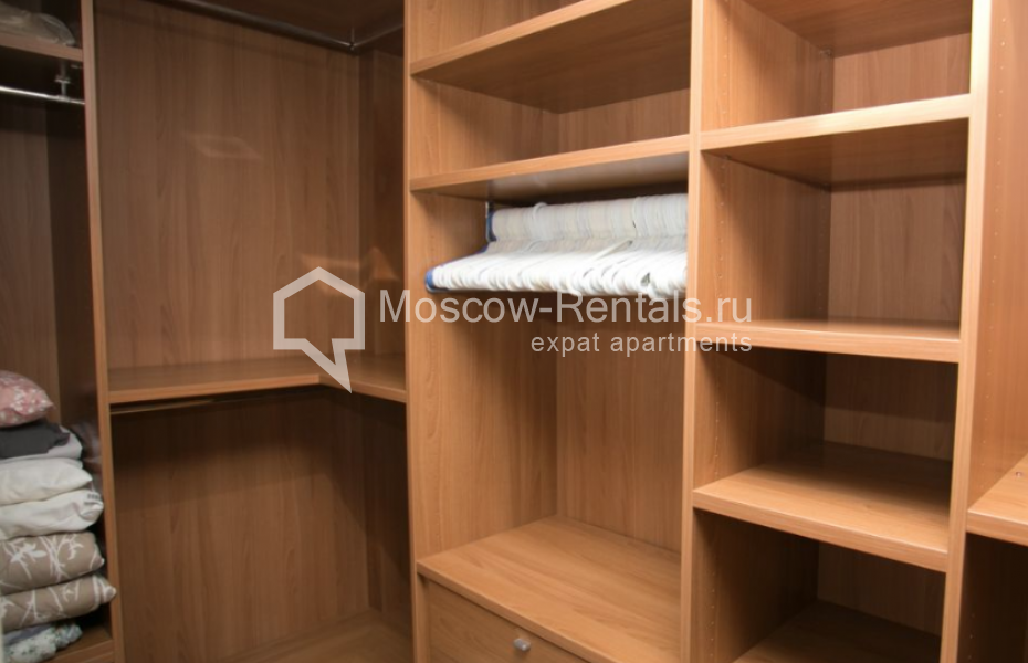 Photo #14 3-room (2 BR) apartment for <a href="http://moscow-rentals.ru/en/articles/long-term-rent" target="_blank">a long-term</a> rent
 in Russia, Moscow, B. Yakimanka, 17/2С2